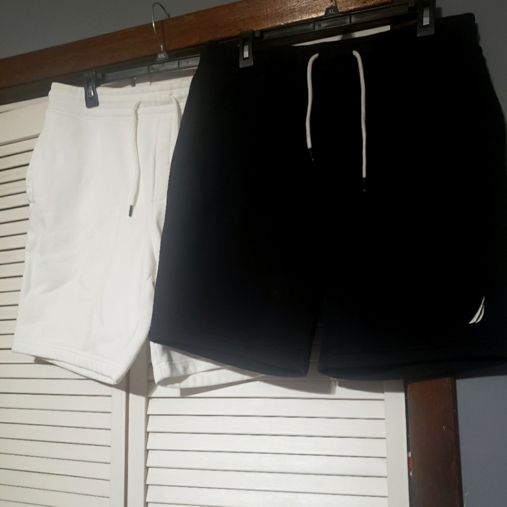 2 Pair Nautica Mens Shorts Large